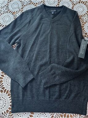 Mark Law NWT  100% Merino Wool sweater (mix26)